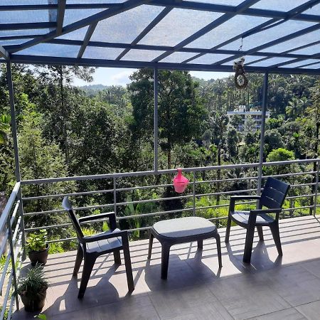 Letstay Vythiri Hill Palace Екстериор снимка