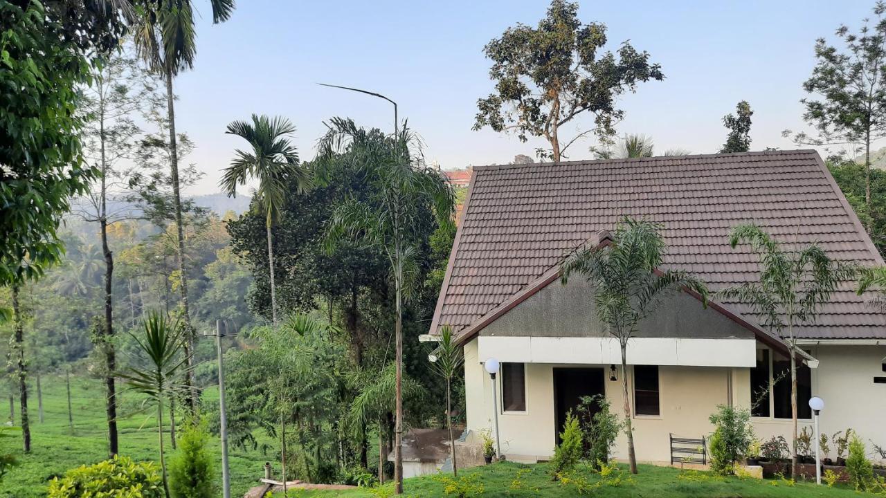 Letstay Vythiri Hill Palace Екстериор снимка