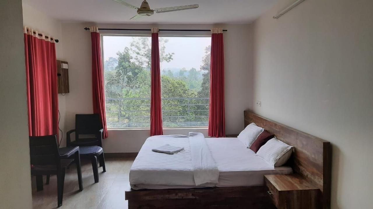 Letstay Vythiri Hill Palace Екстериор снимка