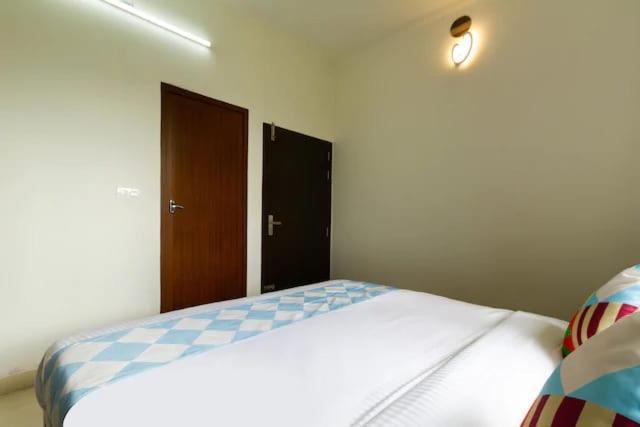 Letstay Vythiri Hill Palace Стая снимка