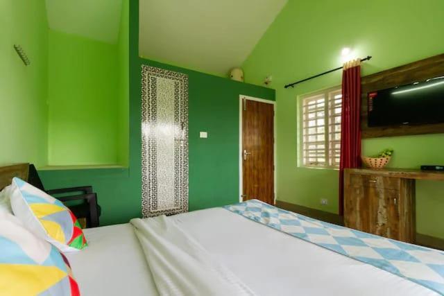 Letstay Vythiri Hill Palace Стая снимка
