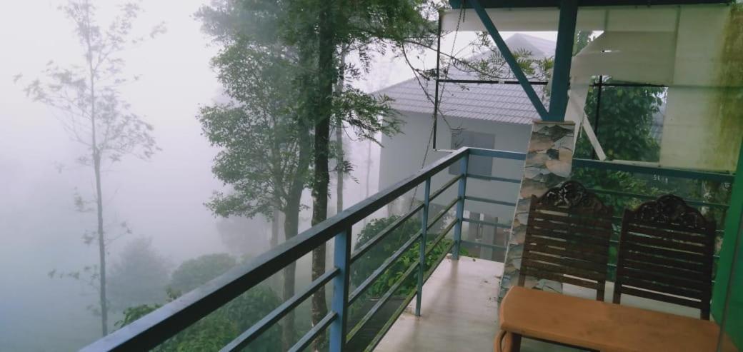 Letstay Vythiri Hill Palace Екстериор снимка